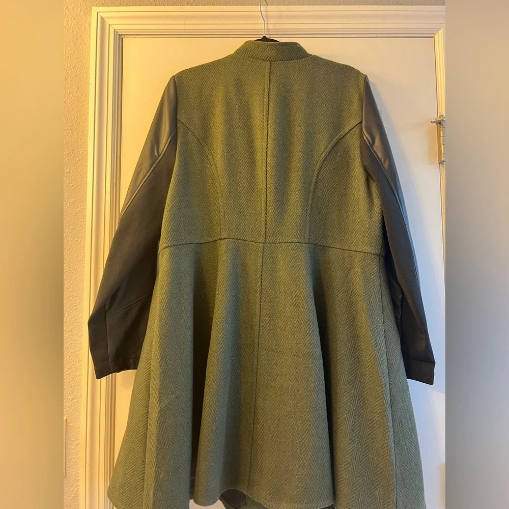 🆕 Torrid Woman’s Army Style Jacket - Picture 6 of 8